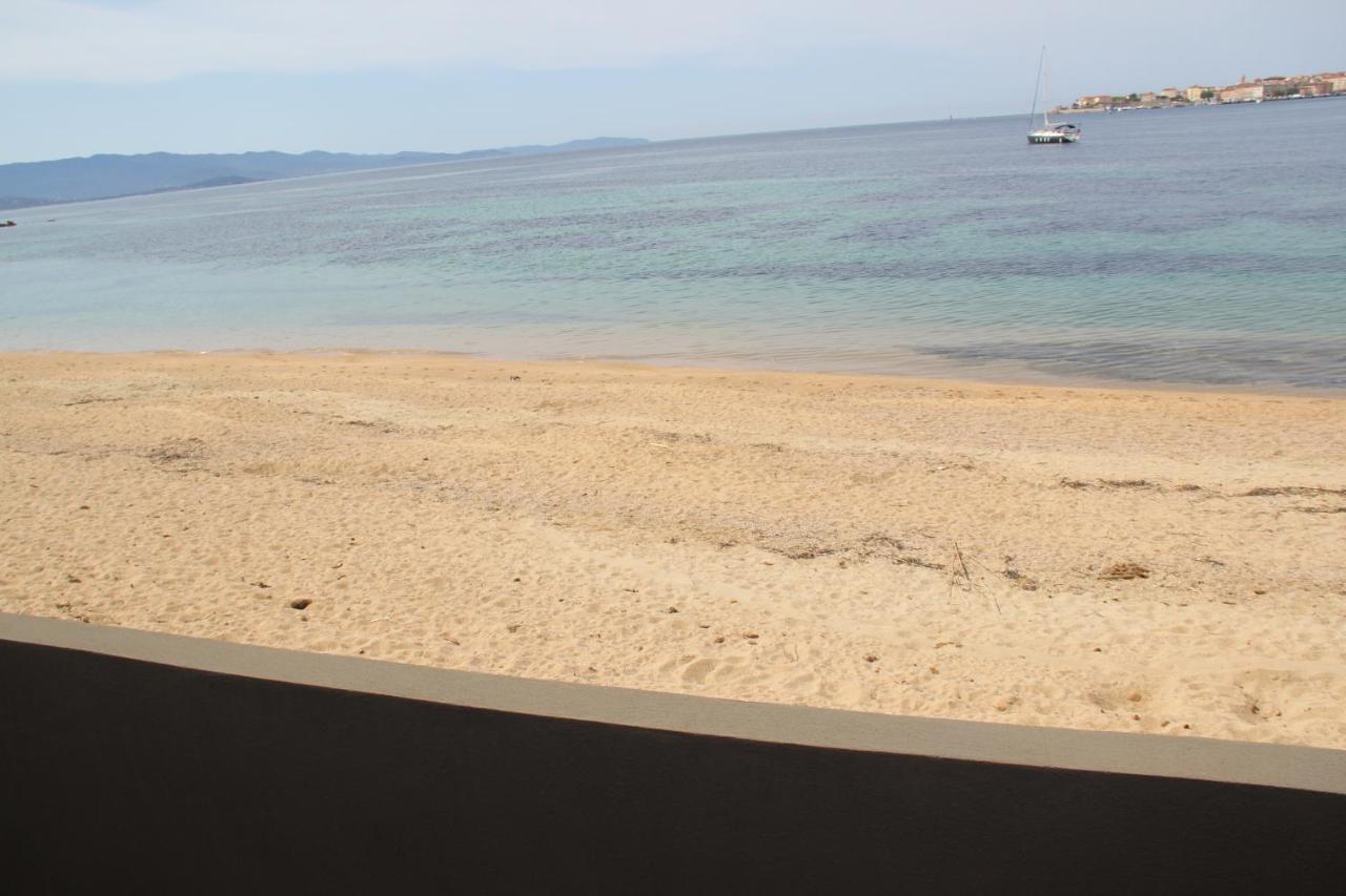 אז'אקסיו Studio Pieds Dans L'Eau מראה חיצוני תמונה