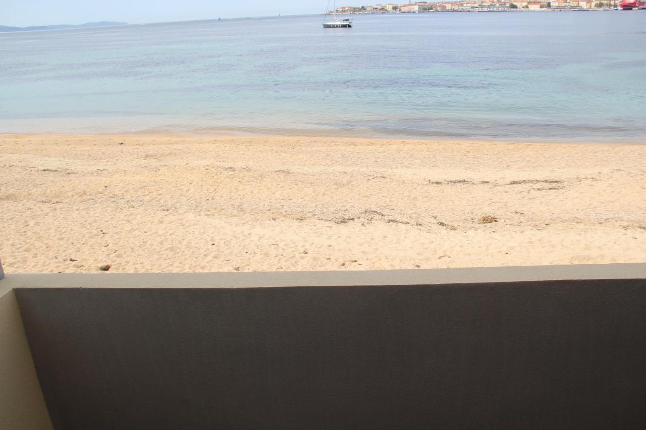 אז'אקסיו Studio Pieds Dans L'Eau מראה חיצוני תמונה
